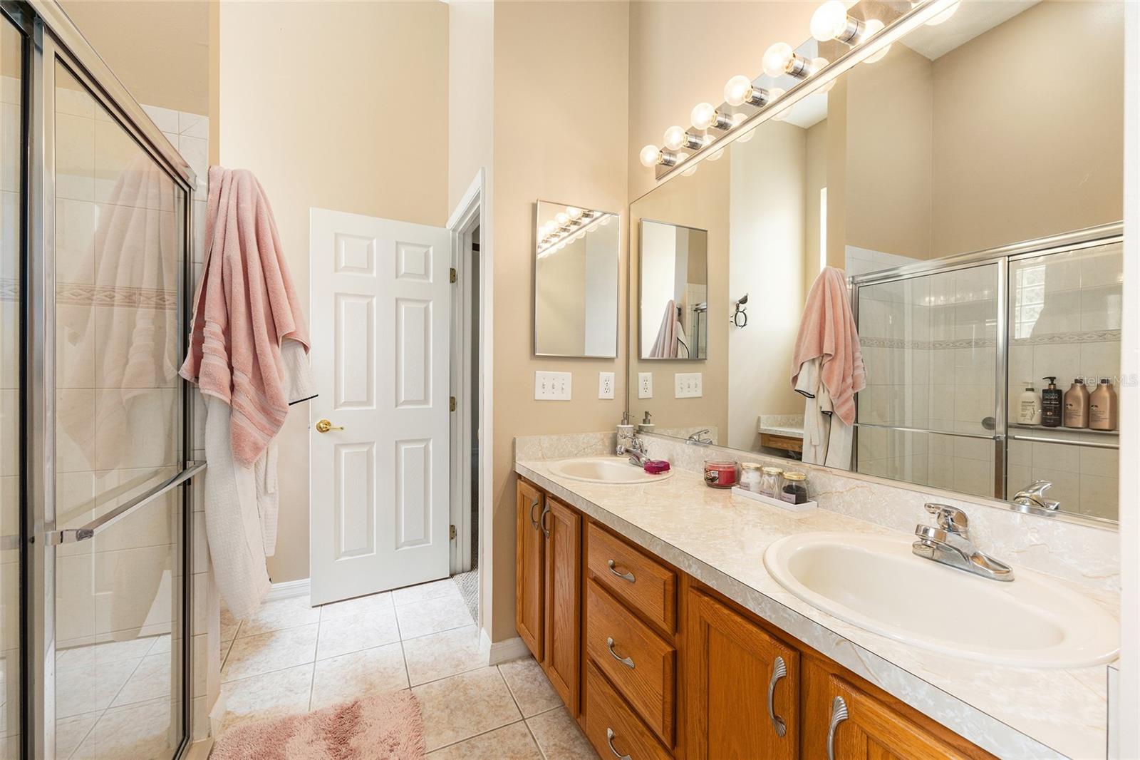 Image 26 of 52 For 11719 72nd Circle