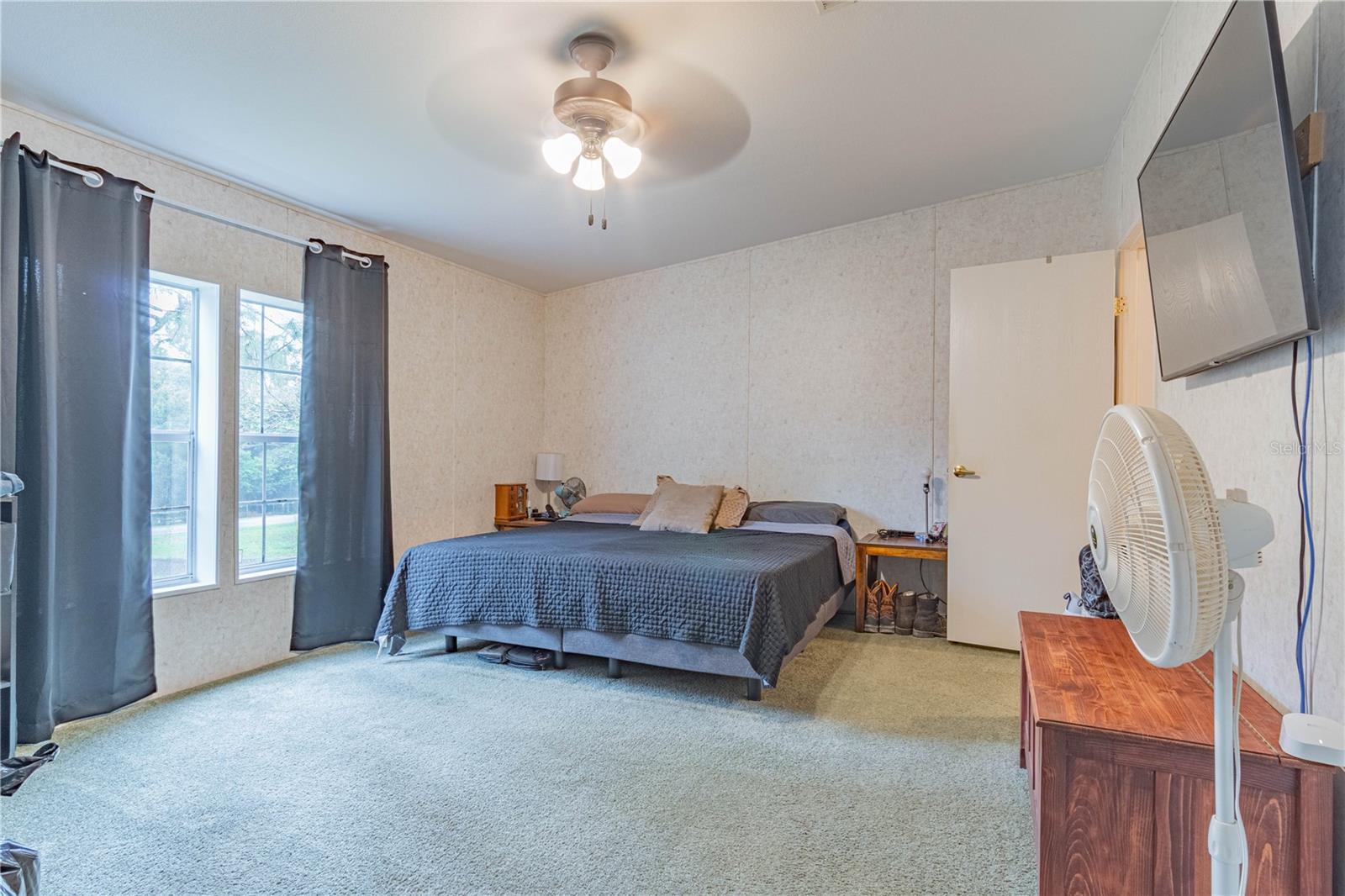 Image 10 of 33 For 2727 Center Street