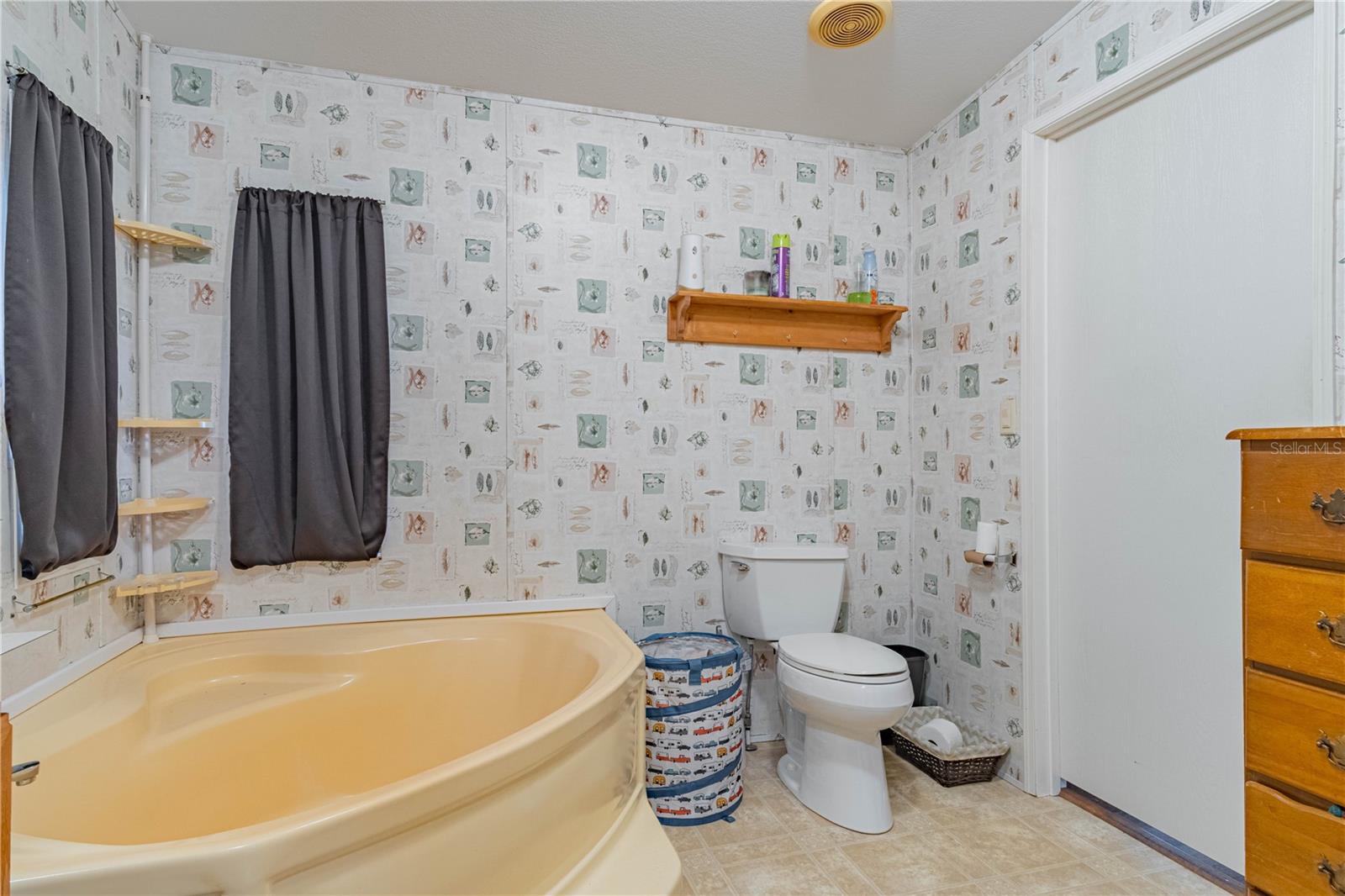 Image 12 of 33 For 2727 Center Street