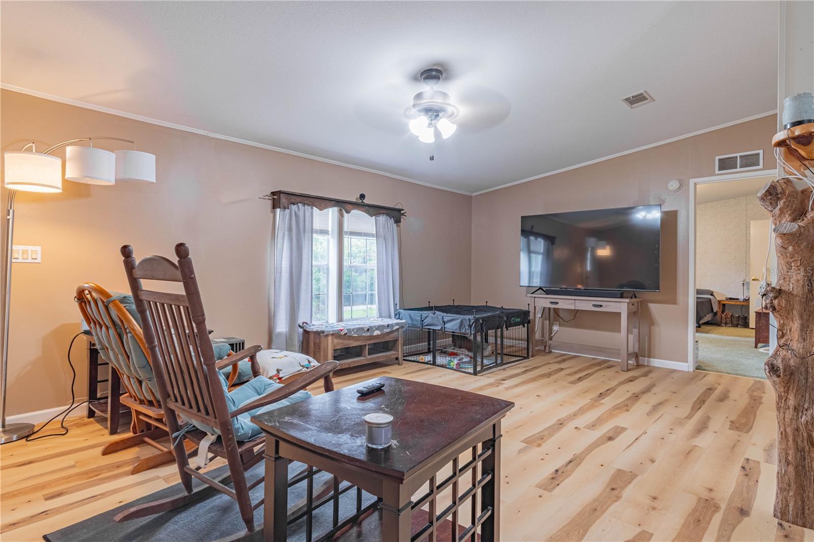 Image 3 of 33 For 2727 Center Street