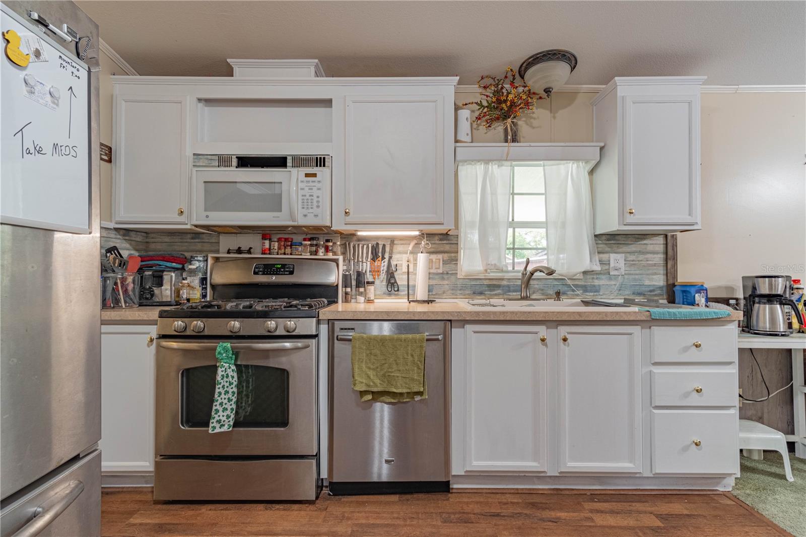 Image 9 of 33 For 2727 Center Street