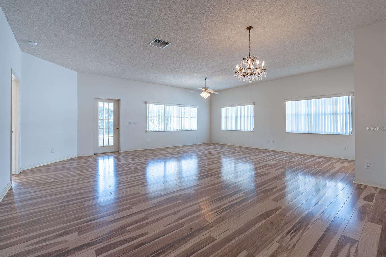 Image 5 of 51 For 9077 95th Avenue