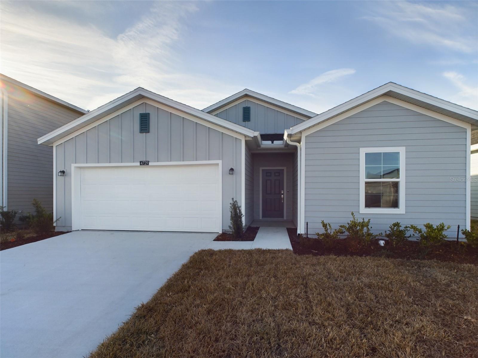 Image 2 of 43 For 4729 83rd Loop