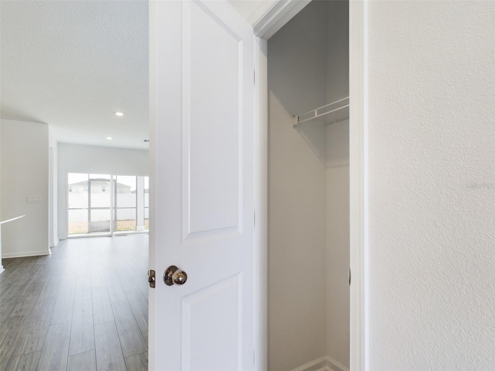 Image 21 of 43 For 4729 83rd Loop