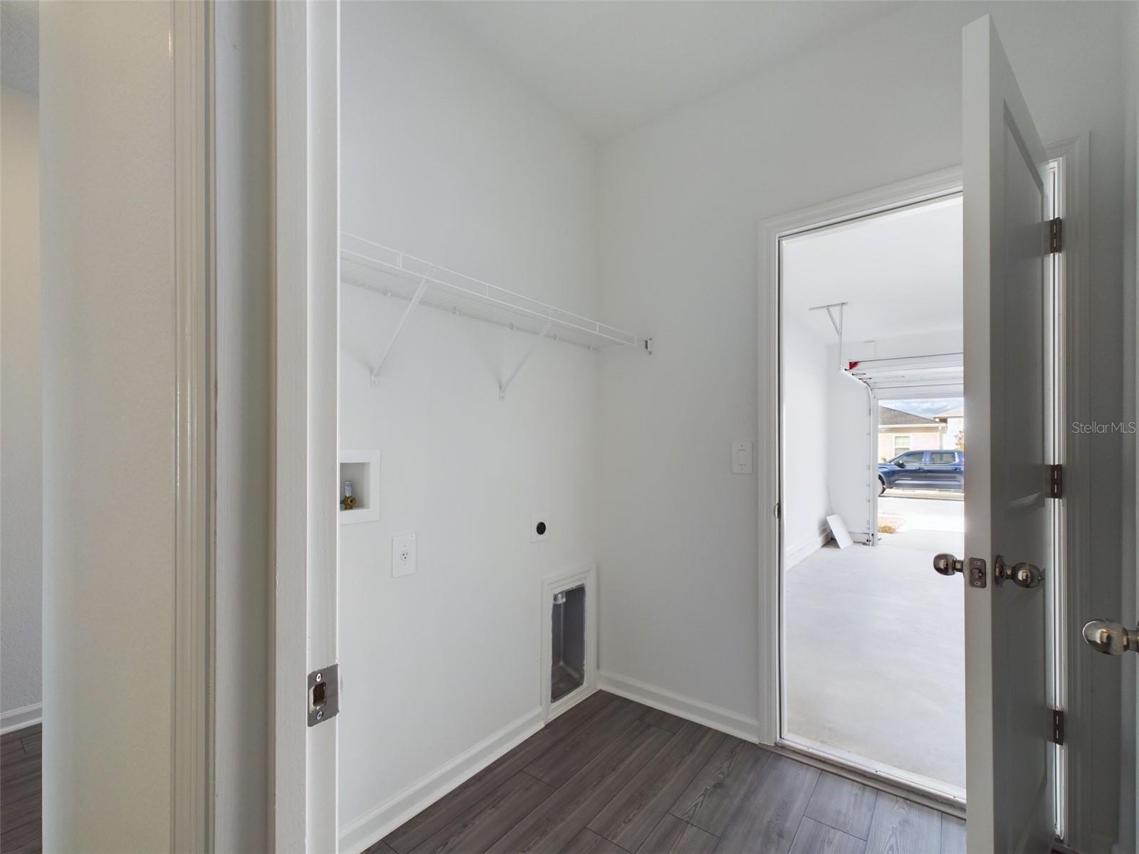 Image 23 of 43 For 4729 83rd Loop