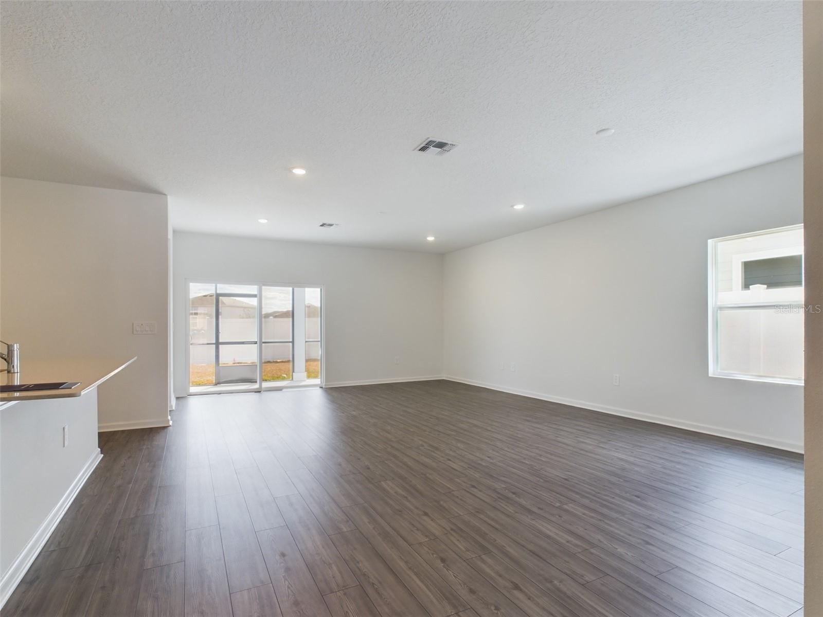 Image 30 of 43 For 4729 83rd Loop