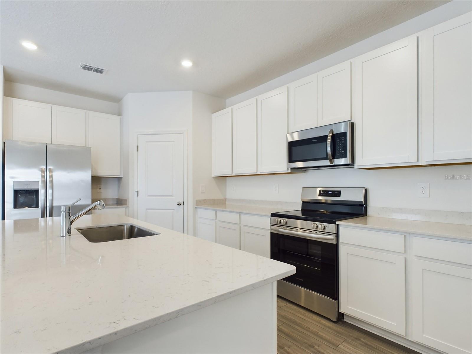 Image 34 of 43 For 4729 83rd Loop