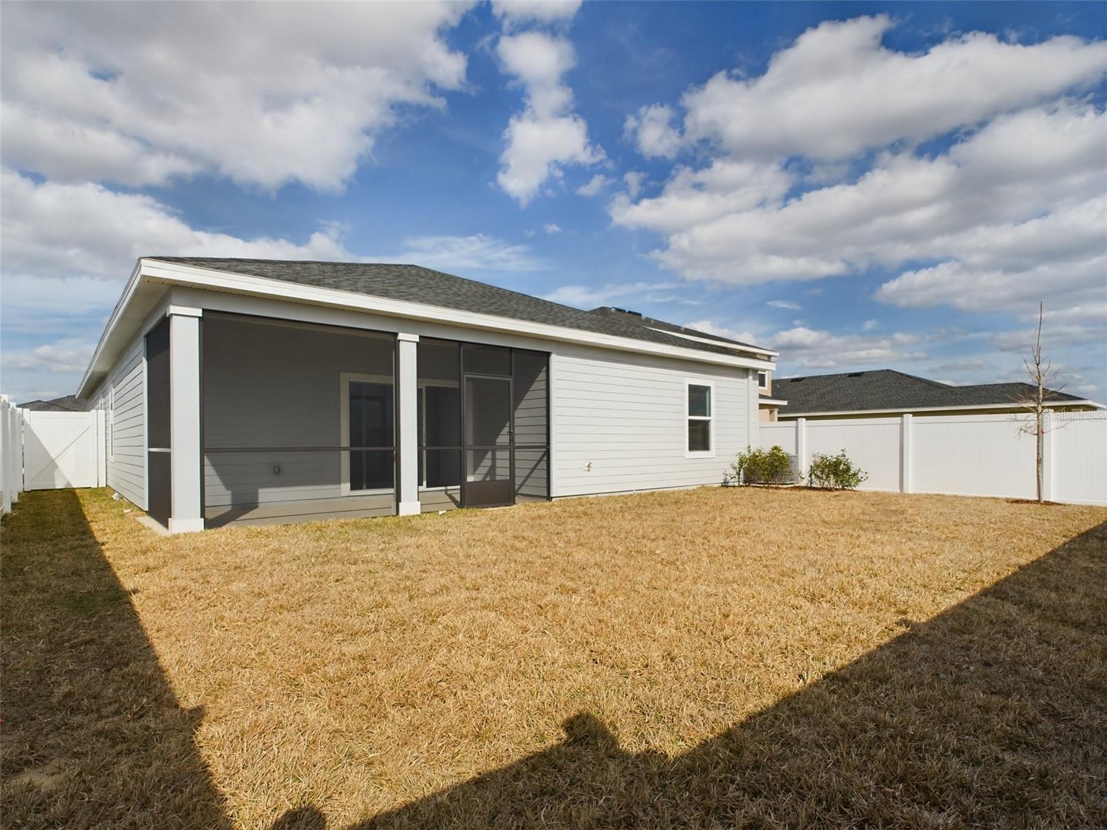 Image 39 of 43 For 4729 83rd Loop