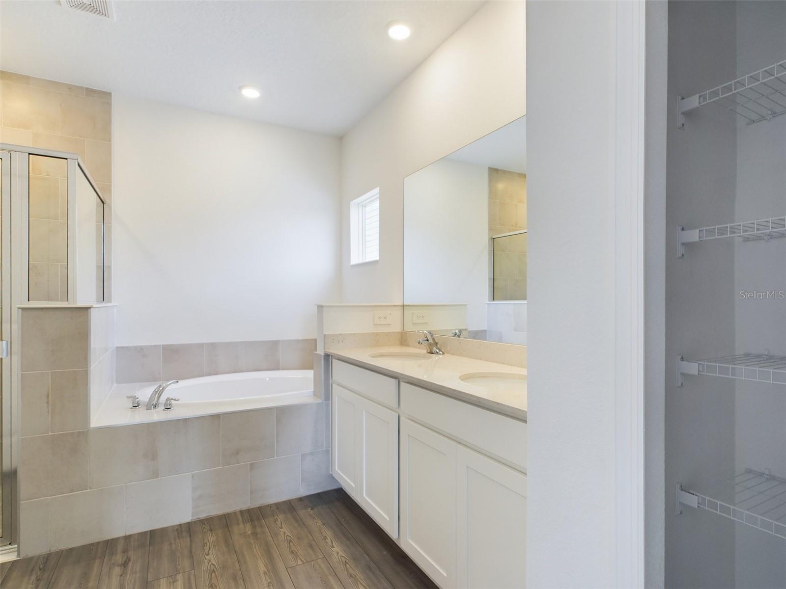 Image 9 of 43 For 4729 83rd Loop