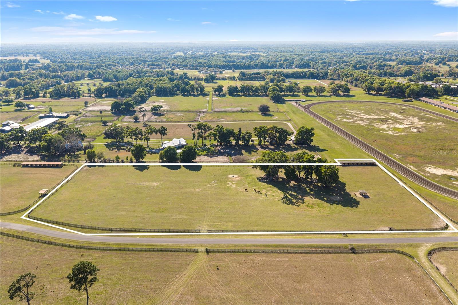 Image 7 of 11 For 000 15th Court