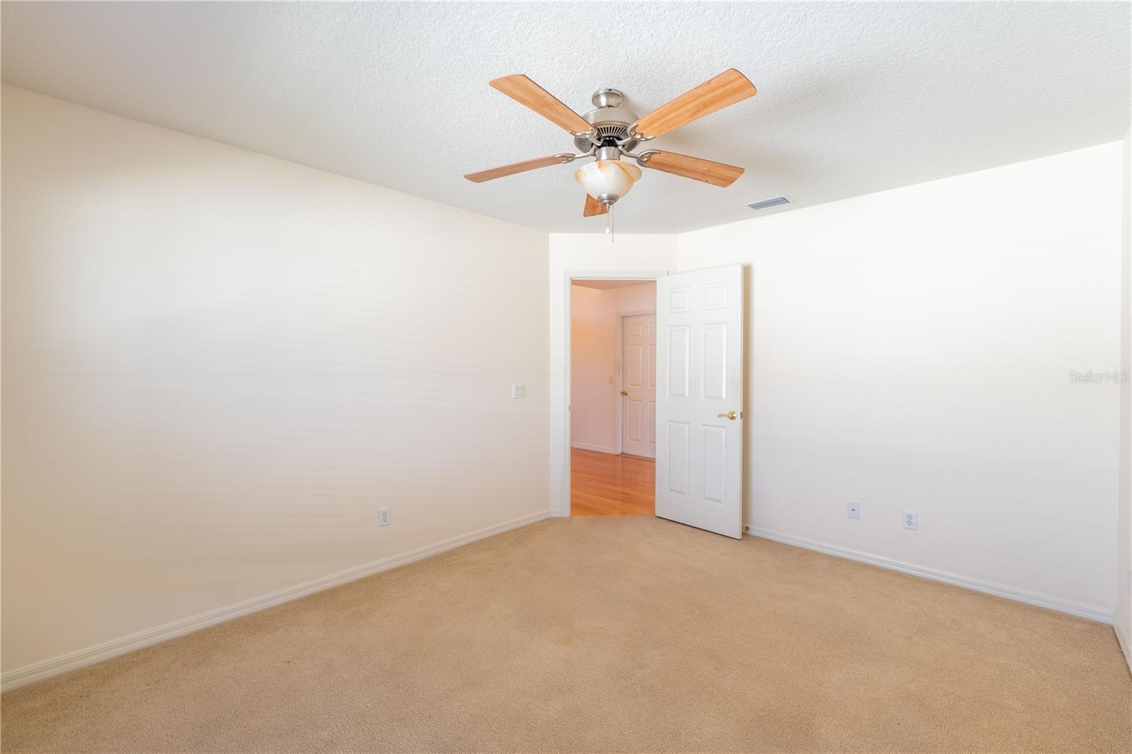 Image 19 of 41 For 4486 Lake Vista Trail