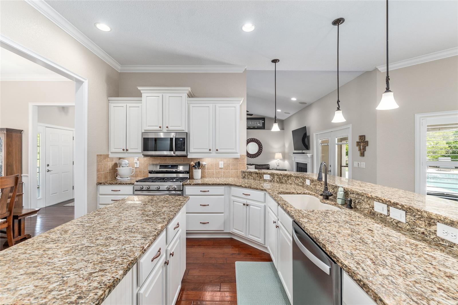 Image 16 of 90 For 12975 Us-301