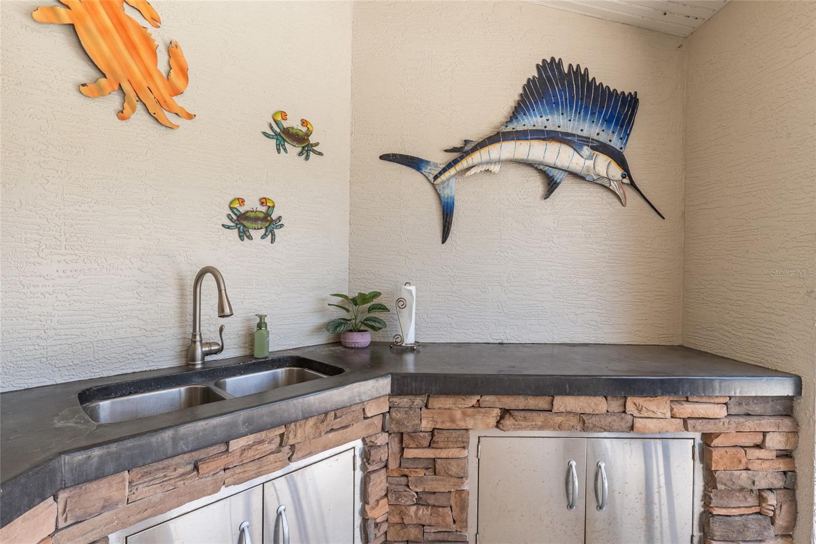 Image 49 of 90 For 12975 Us-301