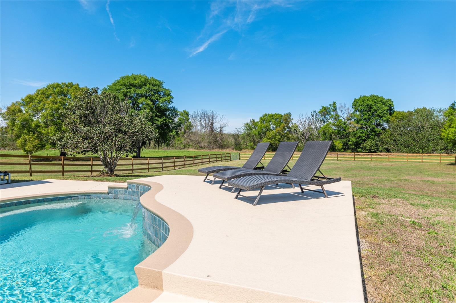 Image 58 of 90 For 12975 Us-301