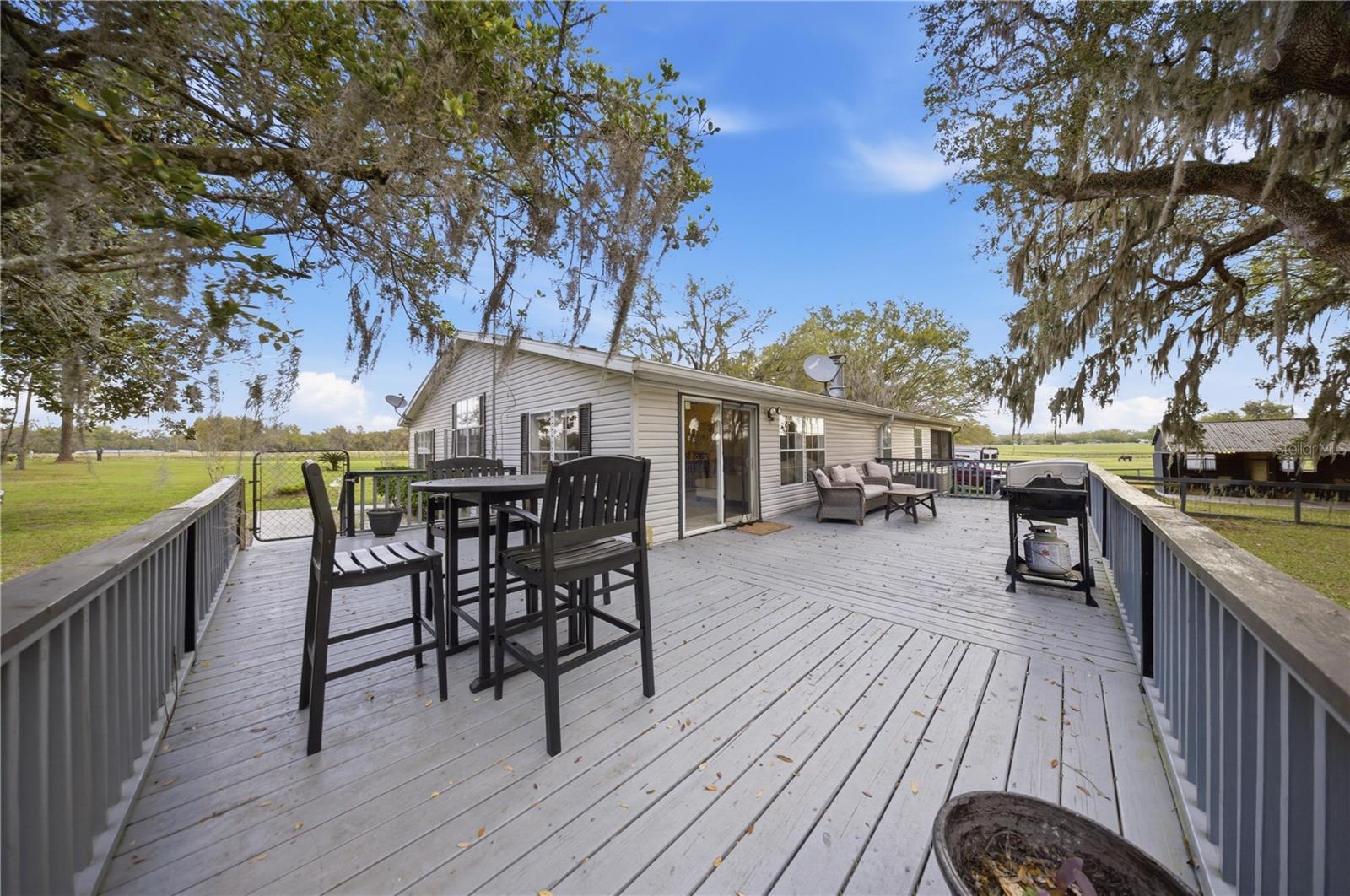 Image 27 of 50 For 18850 12th Lane