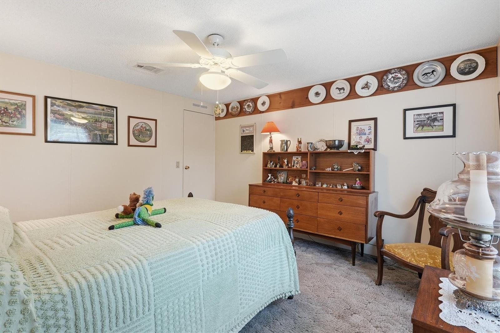 Image 21 of 39 For 18558 12th Court