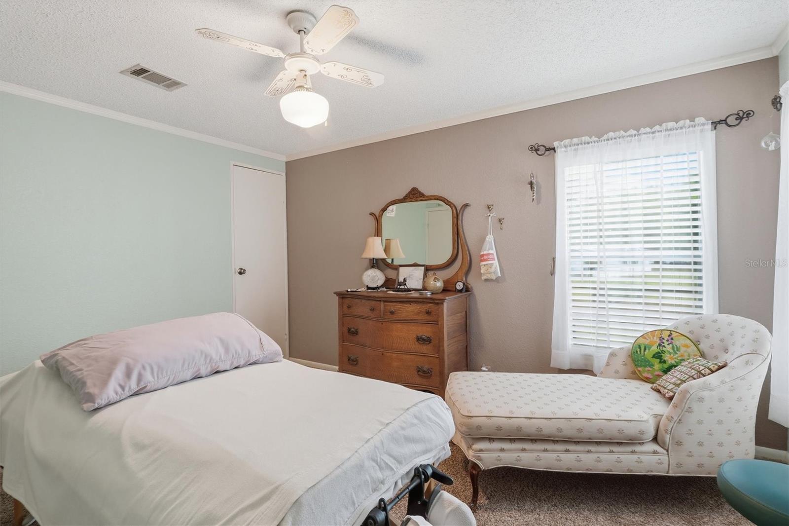 Image 22 of 39 For 18558 12th Court