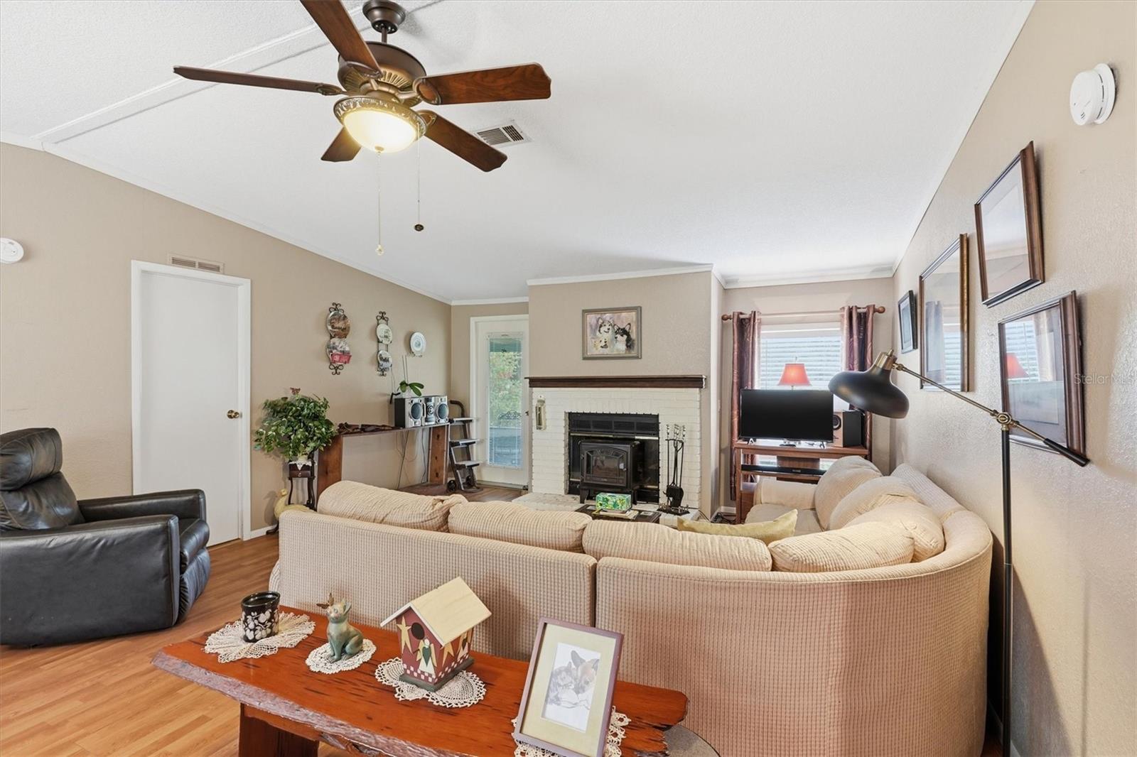 Image 7 of 39 For 18558 12th Court