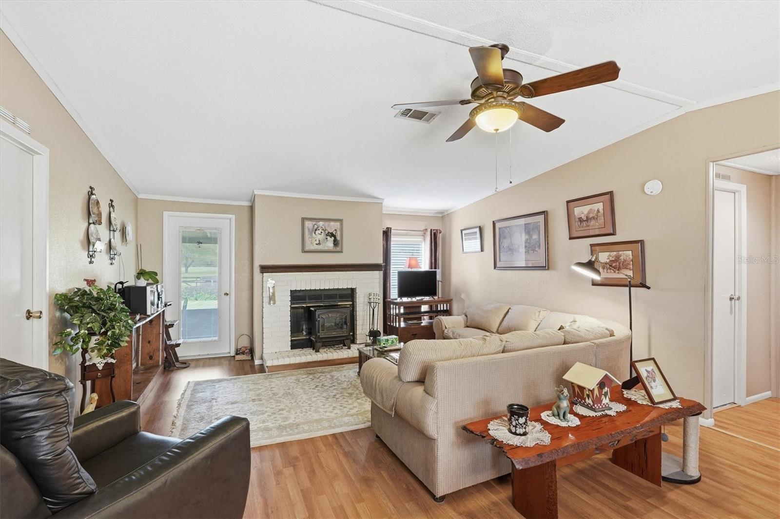 Image 8 of 39 For 18558 12th Court