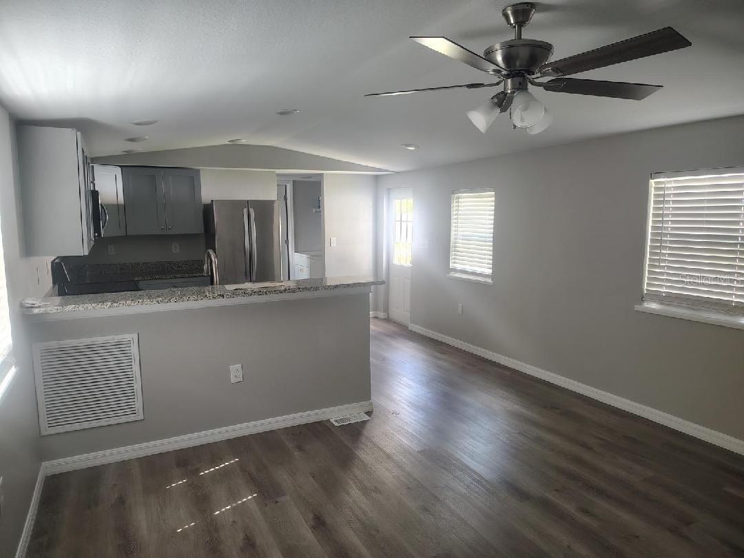 Image 3 of 8 For 3940 56th Avenue