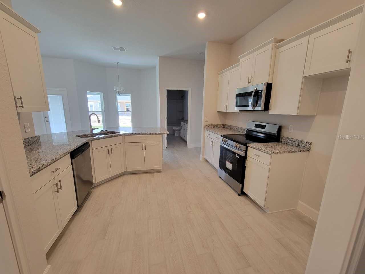 Image 10 of 28 For 10453 42nd Avenue