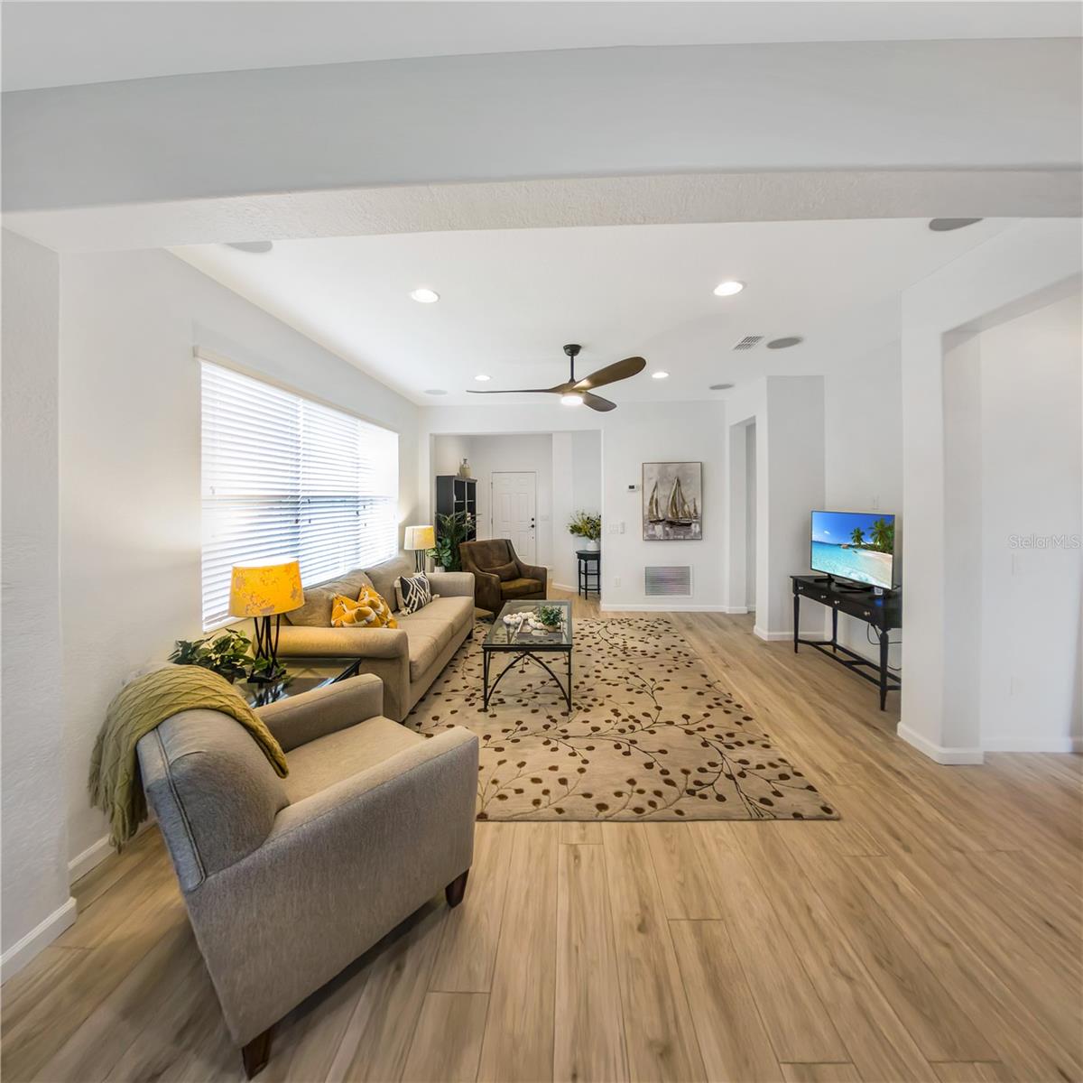 Image 7 of 22 For 7235 91st Court