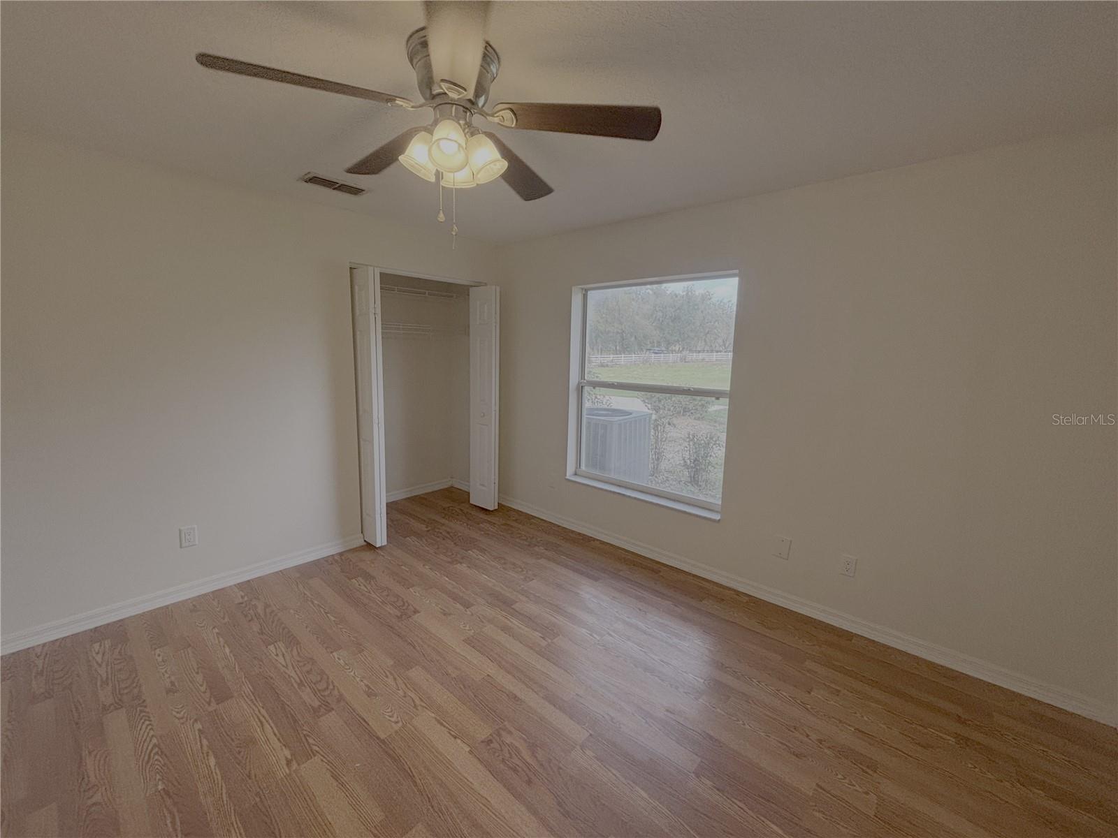 Image 10 of 31 For 11435 140th Avenue