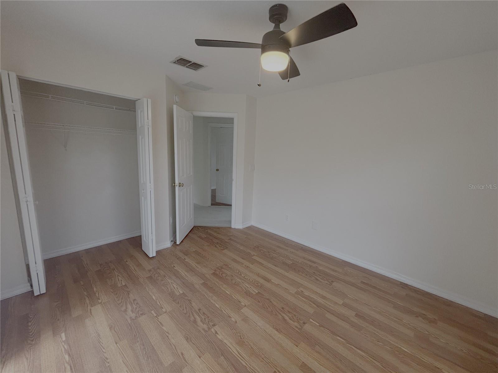 Image 15 of 31 For 11435 140th Avenue