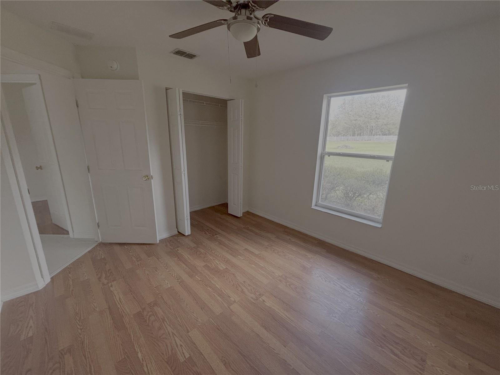 Image 17 of 31 For 11435 140th Avenue