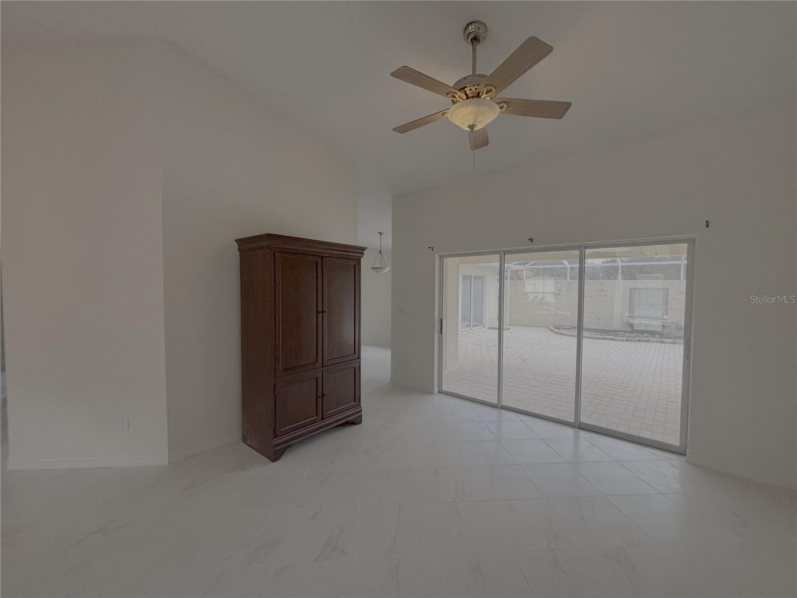 Image 5 of 31 For 11435 140th Avenue