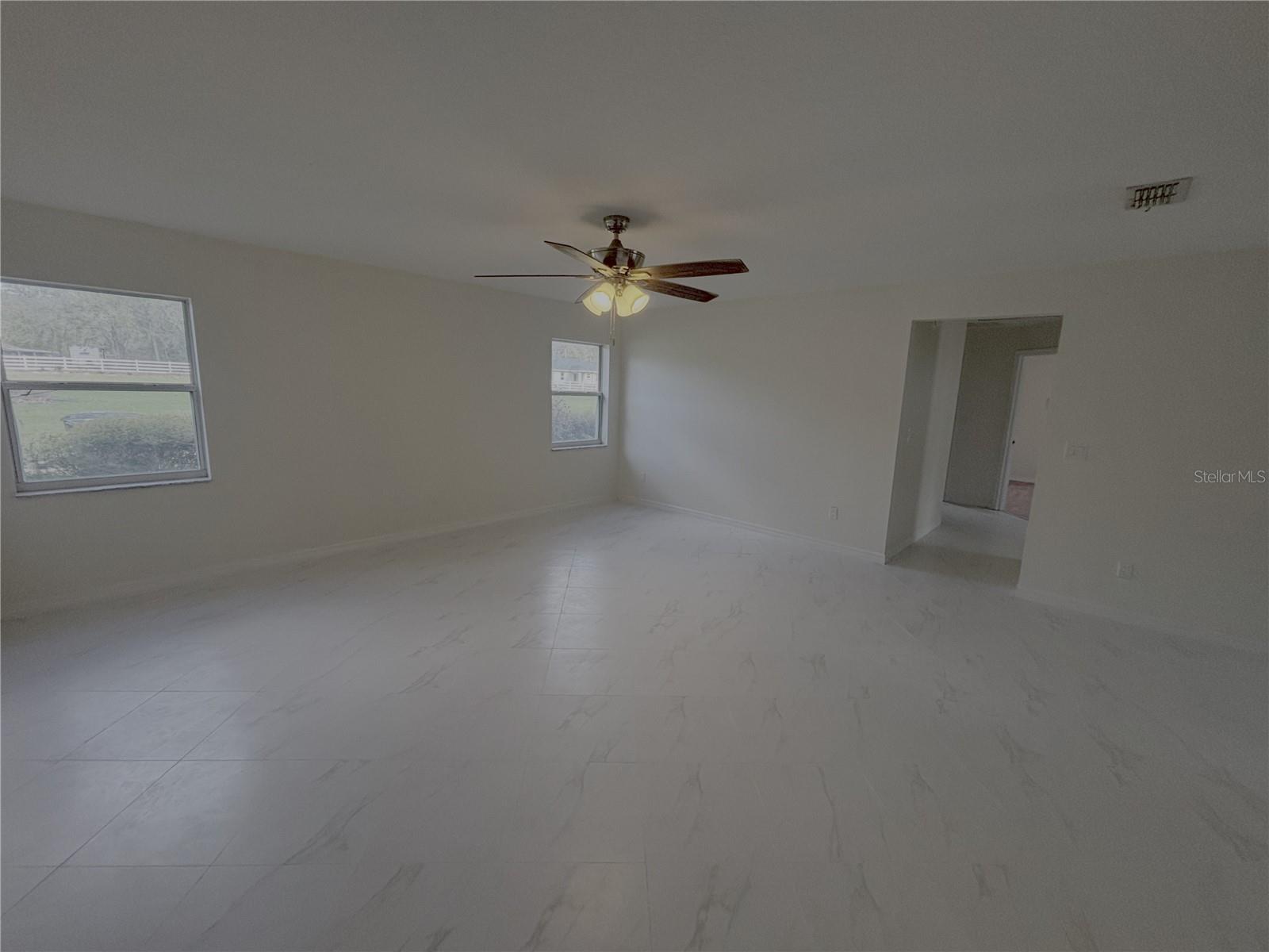 Image 8 of 31 For 11435 140th Avenue