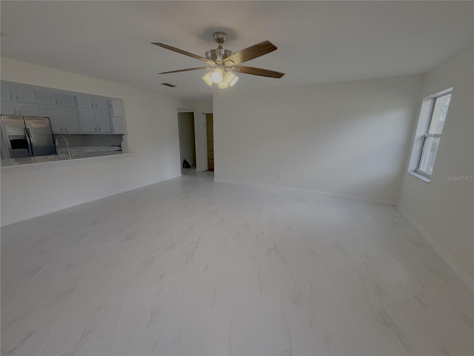 Image 9 of 31 For 11435 140th Avenue