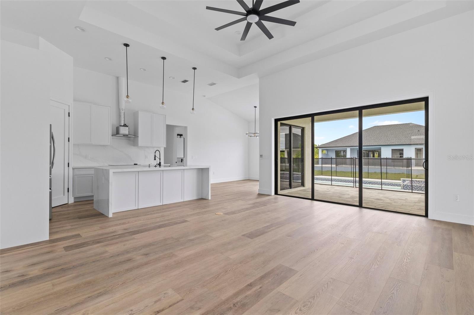 Image 4 of 12 For 15381 Alsask Circle