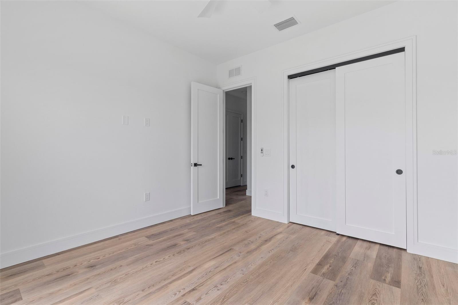 Image 5 of 12 For 15381 Alsask Circle