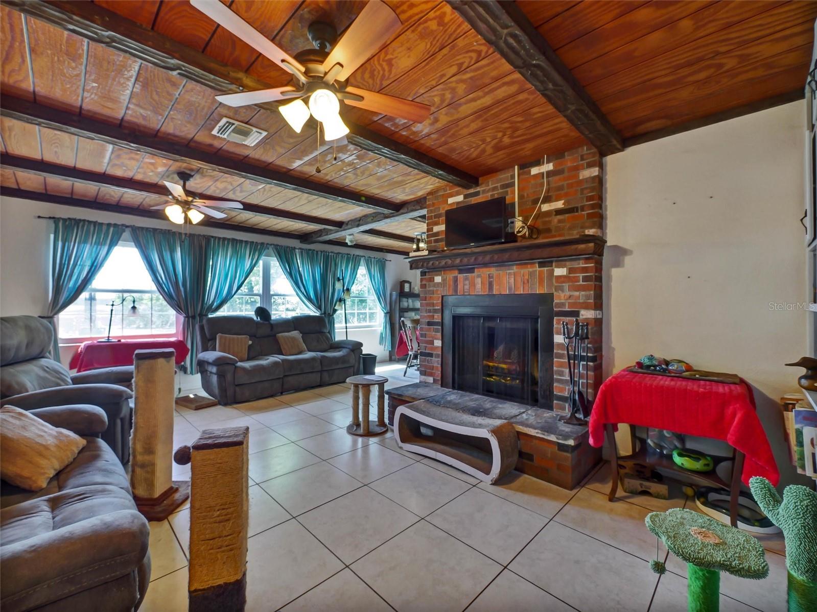 Image 21 of 47 For 9714 110th St Rd