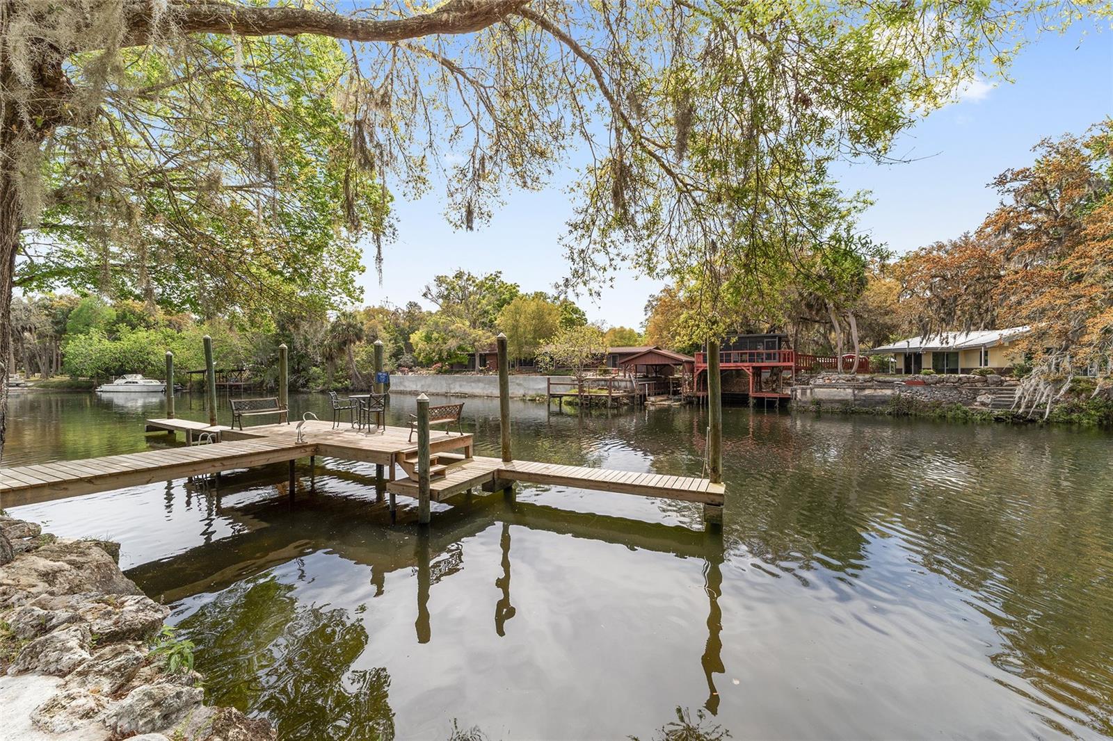 Image 3 of 87 For 34 Garden Mall Court