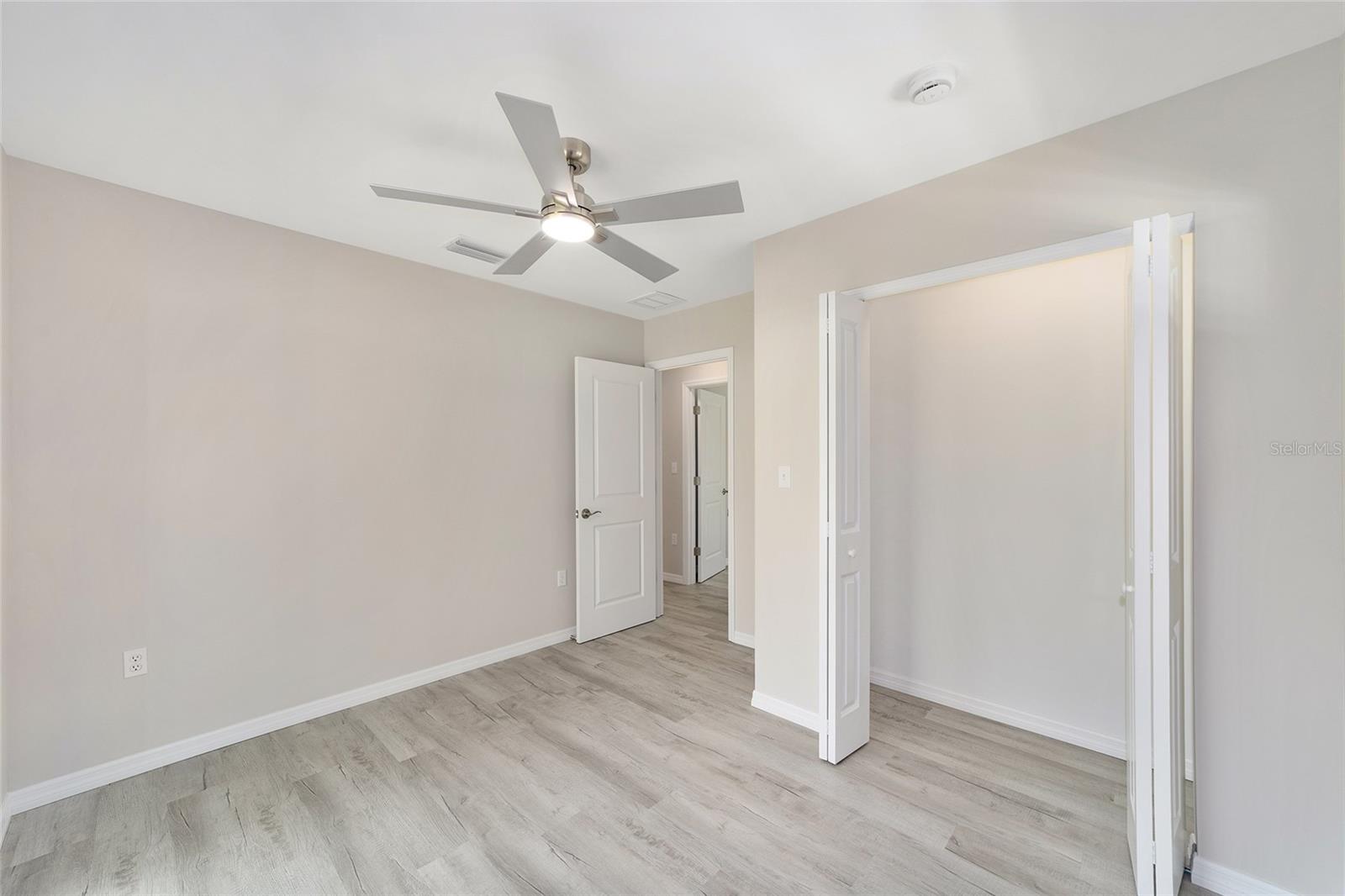 Image 46 of 87 For 34 Garden Mall Court