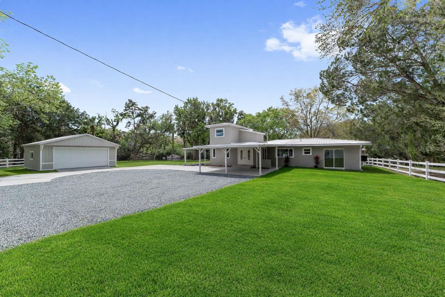 Image 5 of 87 For 34 Garden Mall Court