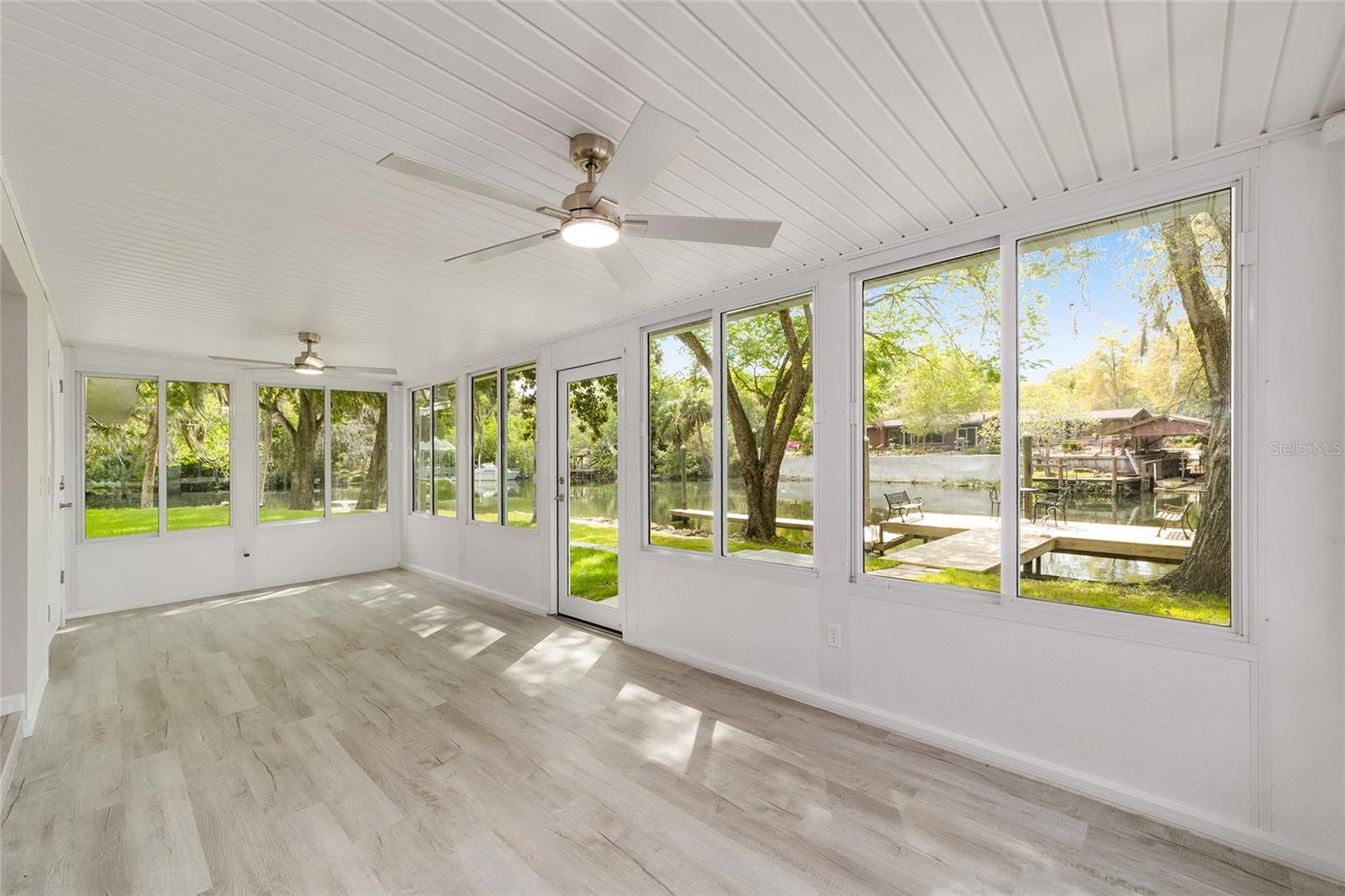 Image 50 of 87 For 34 Garden Mall Court