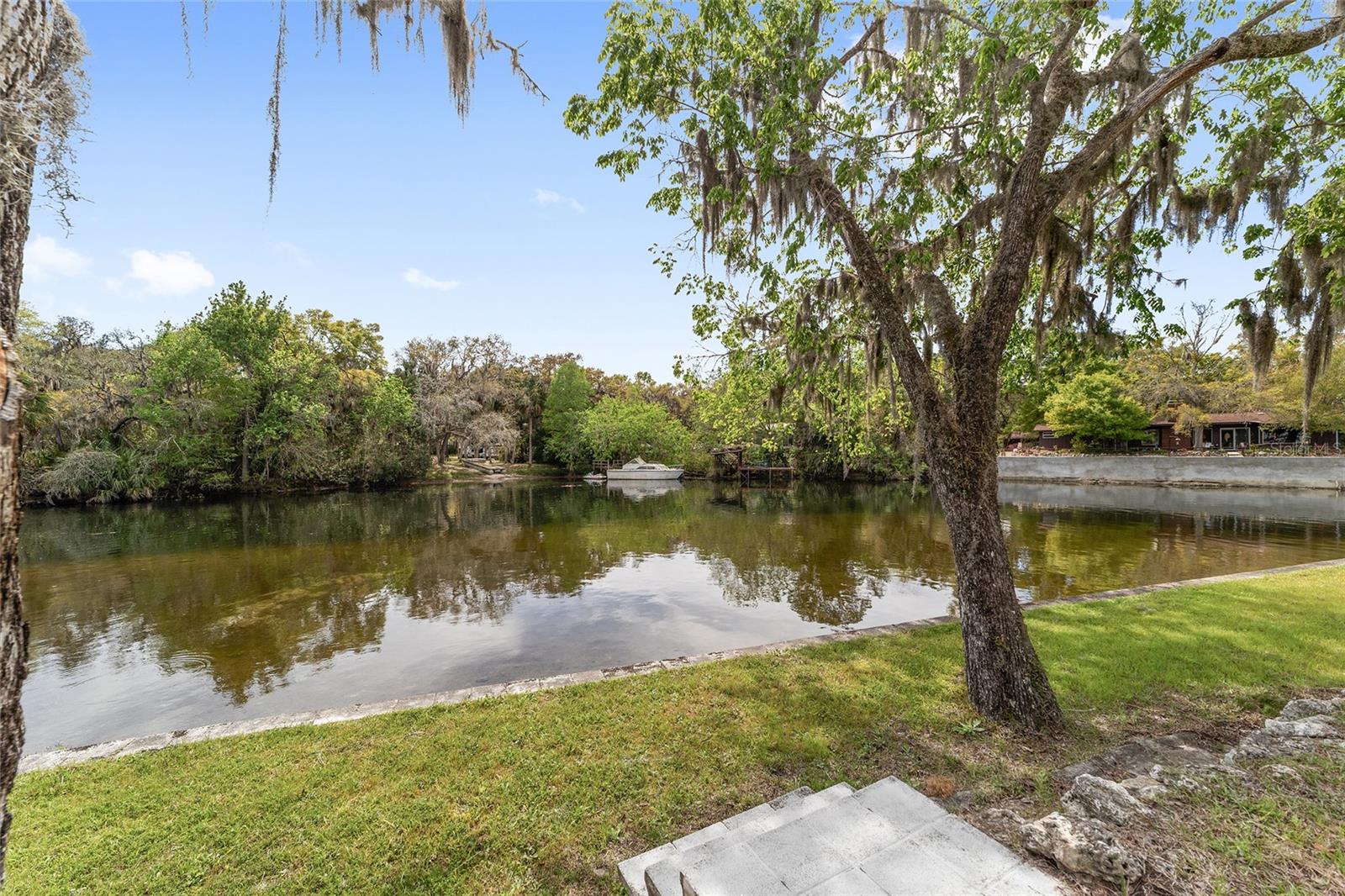 Image 69 of 87 For 34 Garden Mall Court