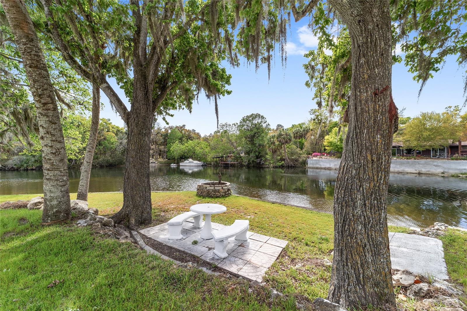 Image 75 of 87 For 34 Garden Mall Court