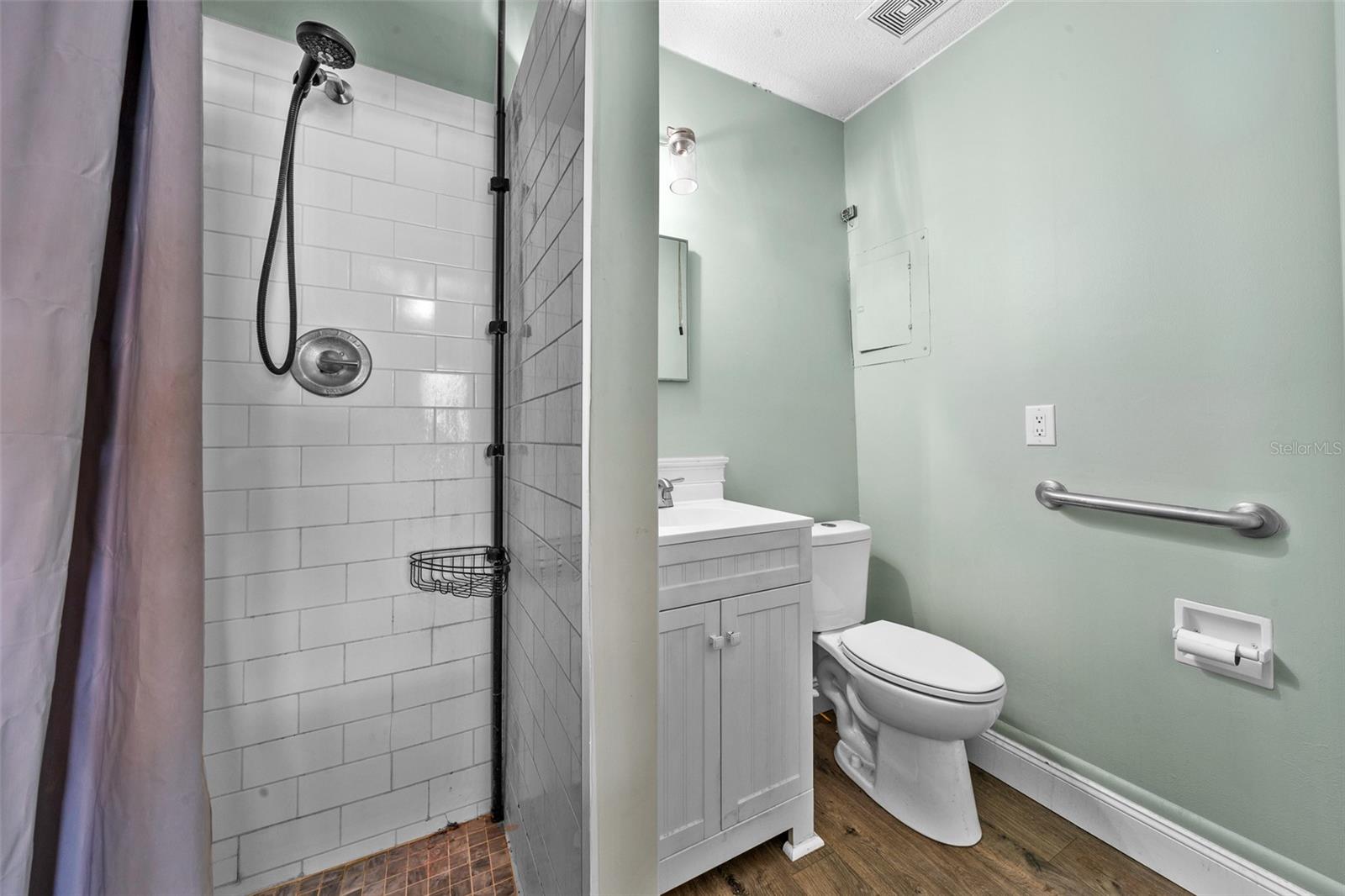 Image 15 of 19 For 9318 Spring Terrace