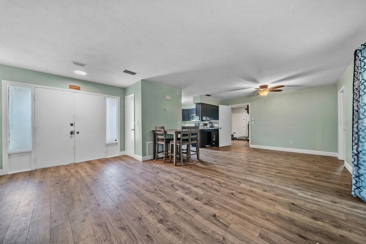 Image 3 of 19 For 9318 Spring Terrace