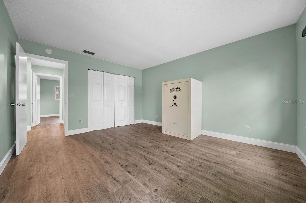 Image 9 of 19 For 9318 Spring Terrace