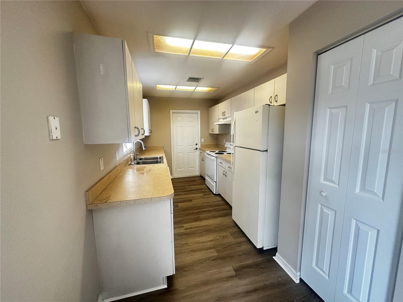 Image 3 of 7 For 9 Cedar Circle