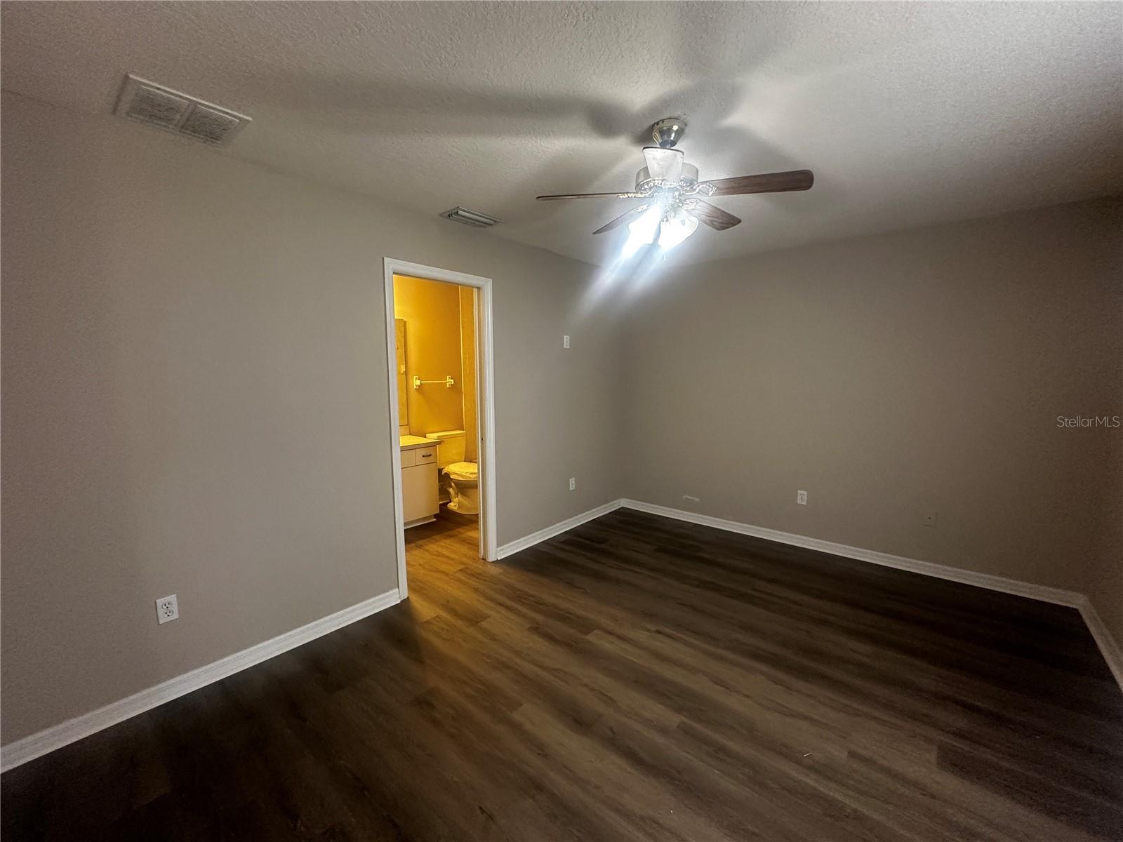 Image 5 of 7 For 9 Cedar Circle