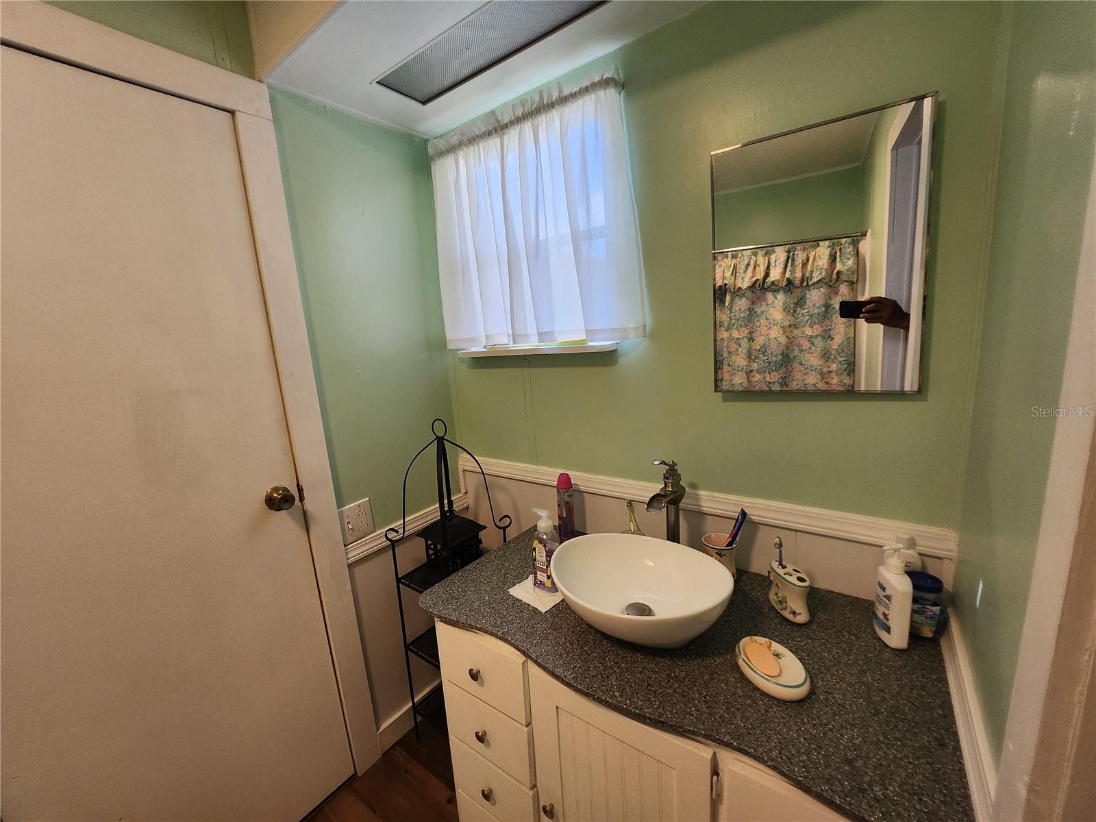 Image 27 of 48 For 6091 114th Street Road