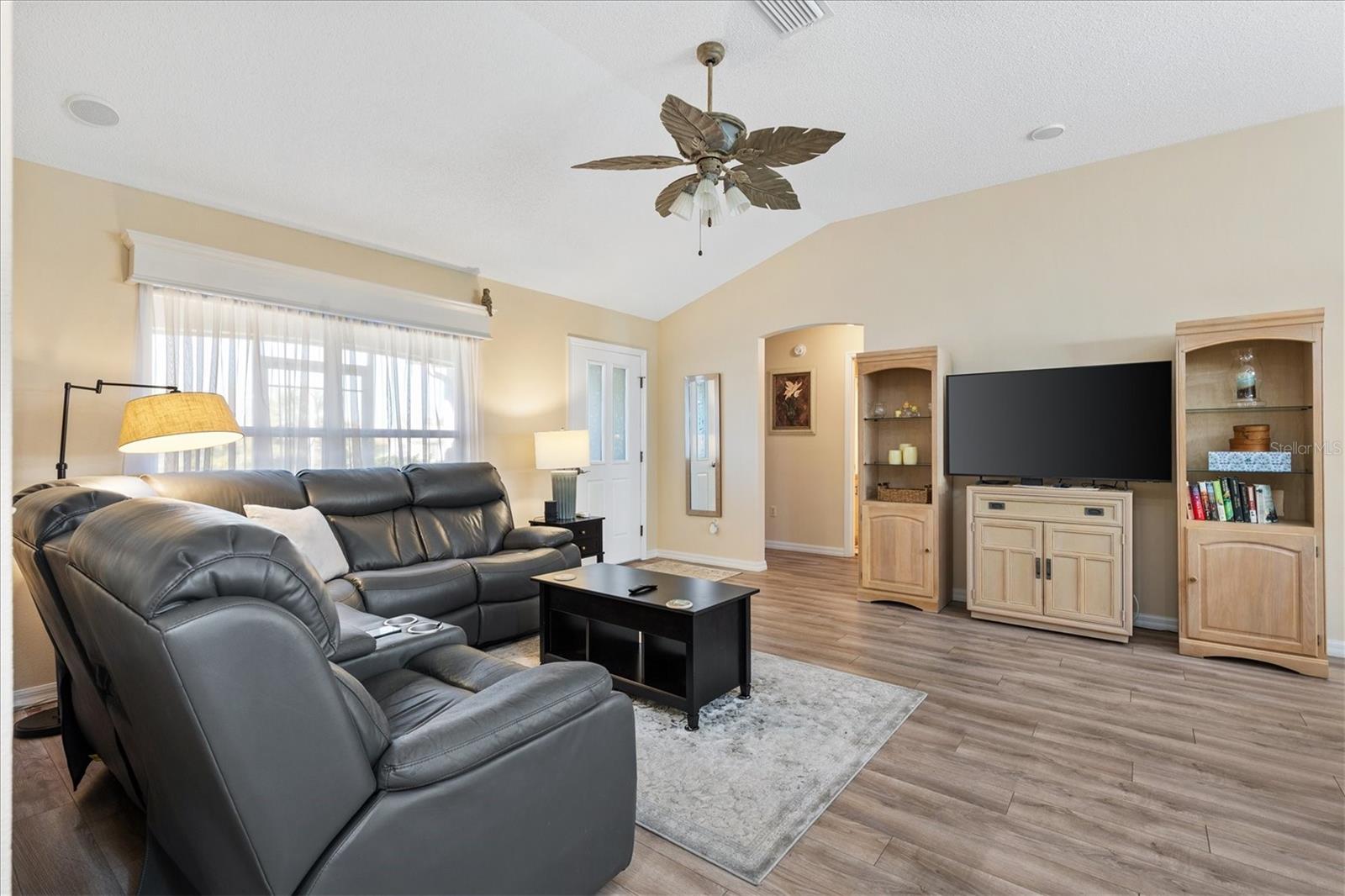 Image 4 of 31 For 3067 Melville Loop