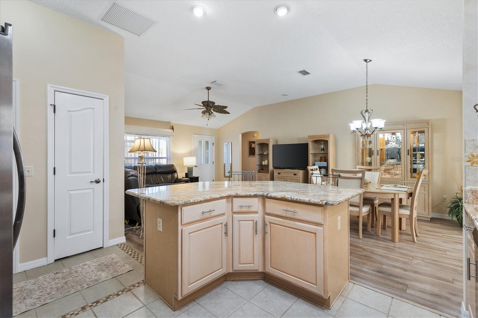 Image 8 of 31 For 3067 Melville Loop