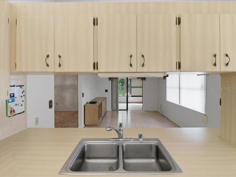 Image 13 of 69 For 240 Indianapolis Avenue